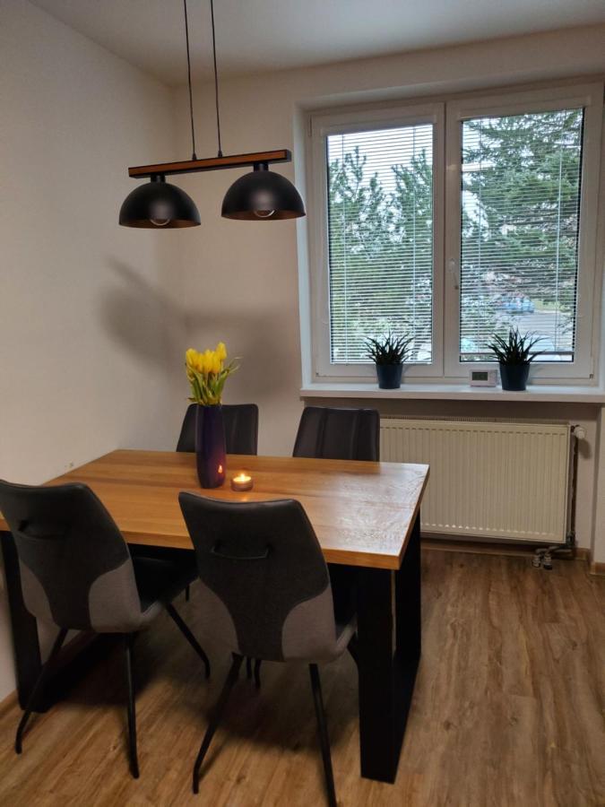 Novy Apartman Eva ยีชิน ภายนอก รูปภาพ